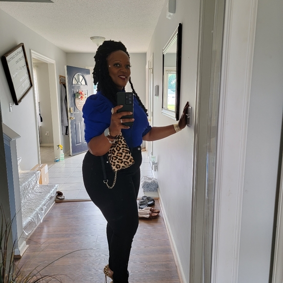 Meet your Posher, Latoya - Picture 10 of 15